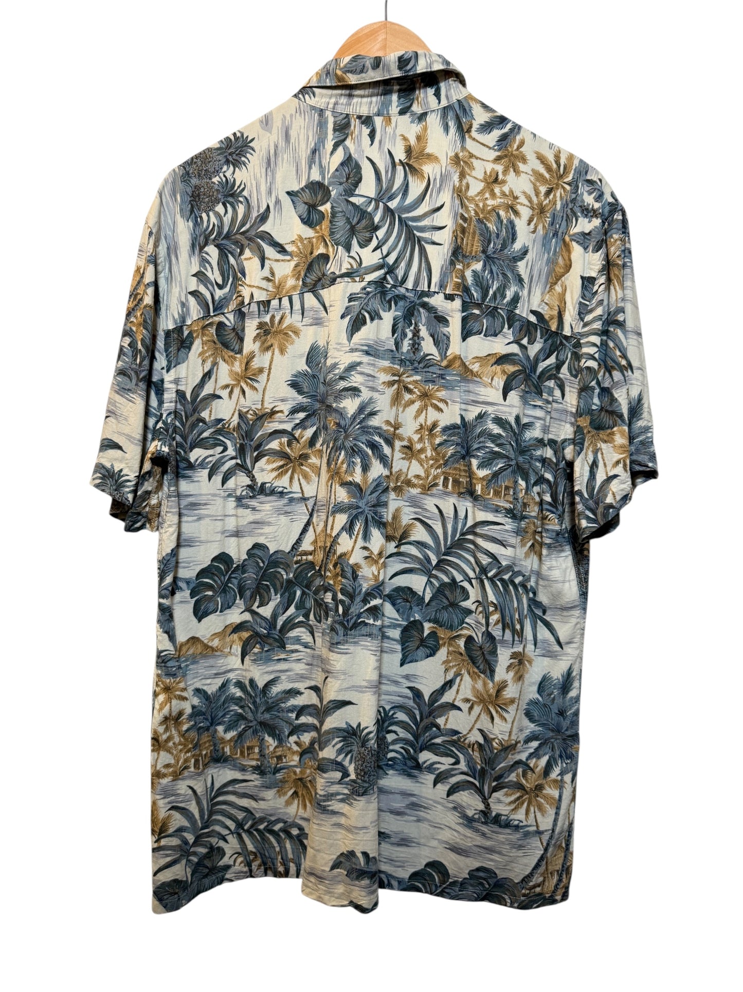 Island Shores Mens White Hawaiin Shirt (Size M)