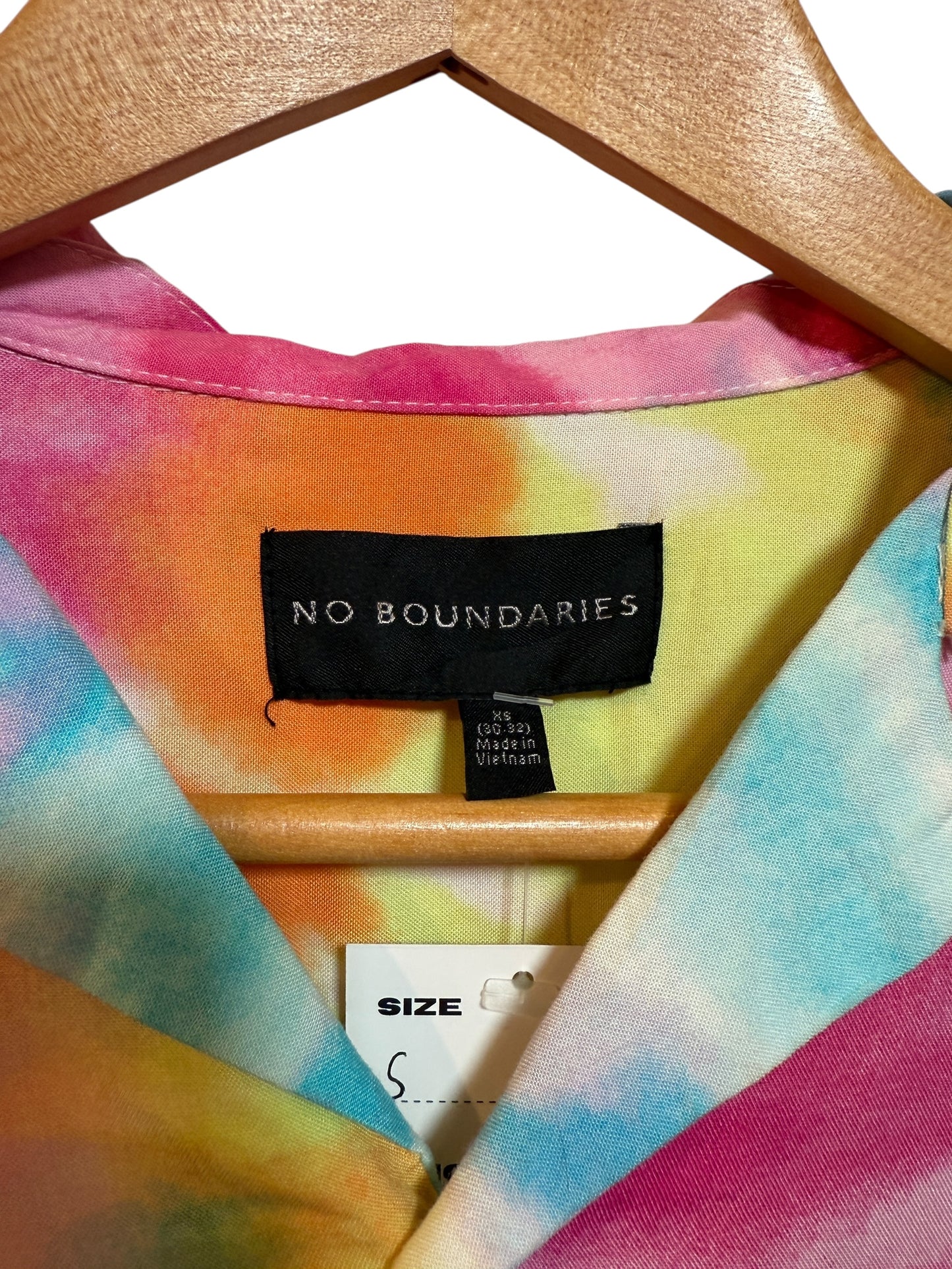 No Boundaries Mens Tie Dye Shirt (Size S)