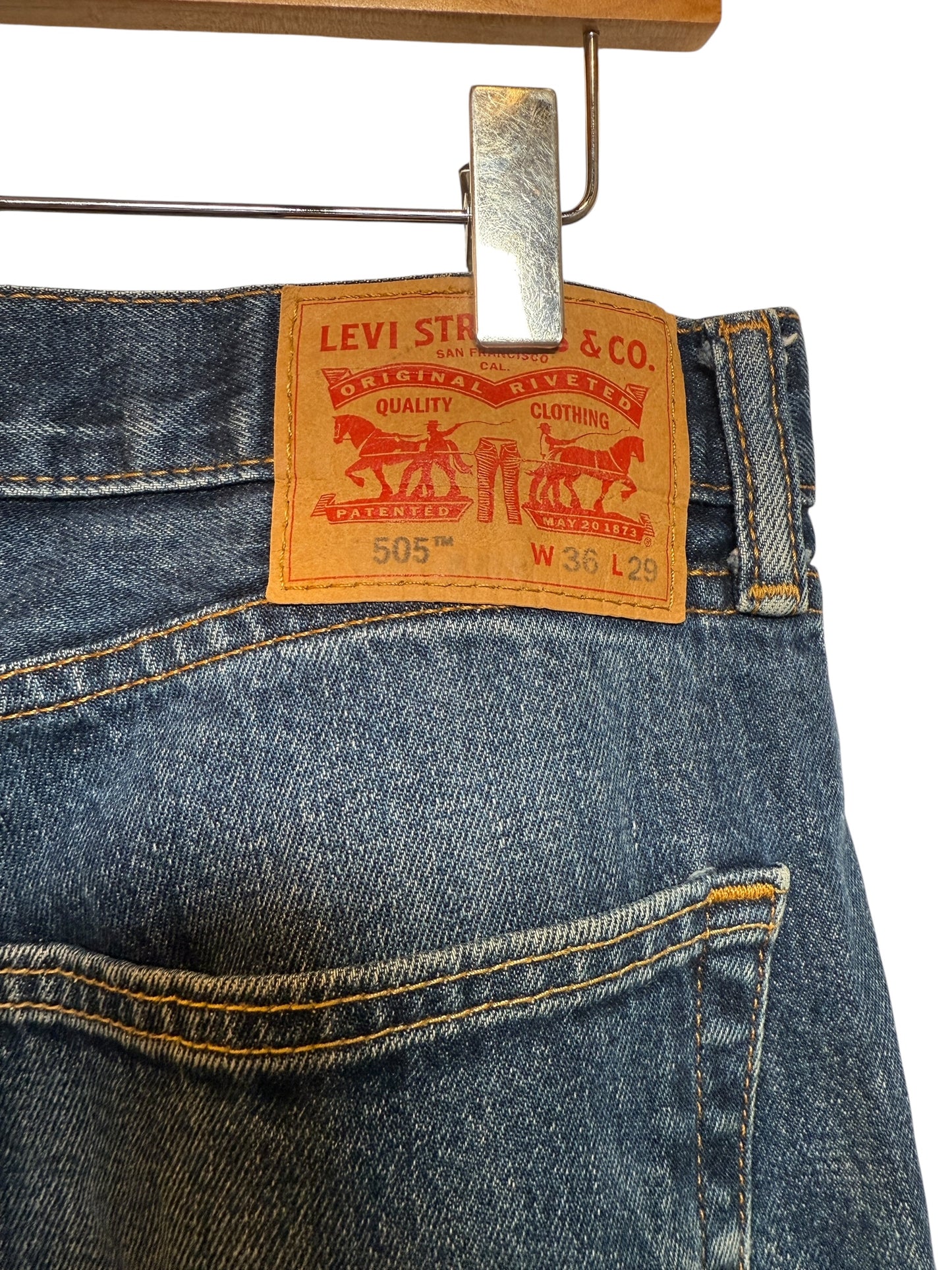 Levi 505 Blue Jeans (36x29)