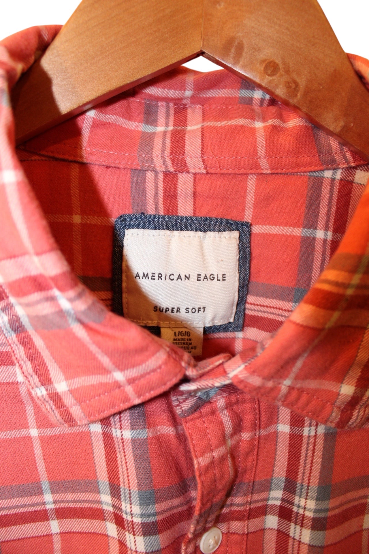American Eagle Mens Red Plaid Flannel Shirt (Size L)