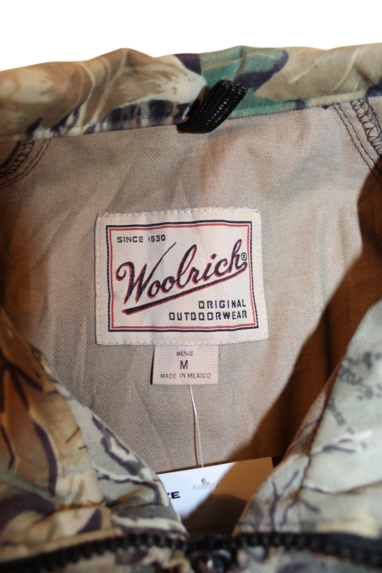 Woolrich Mens Camo Jacket (Size M)