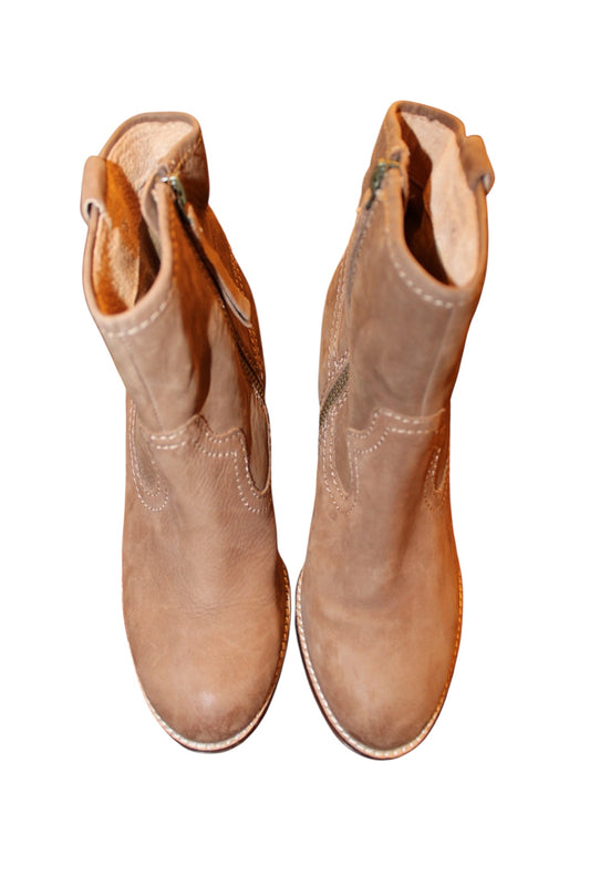 Fat Face Chelsea Boots (UK Size 4)