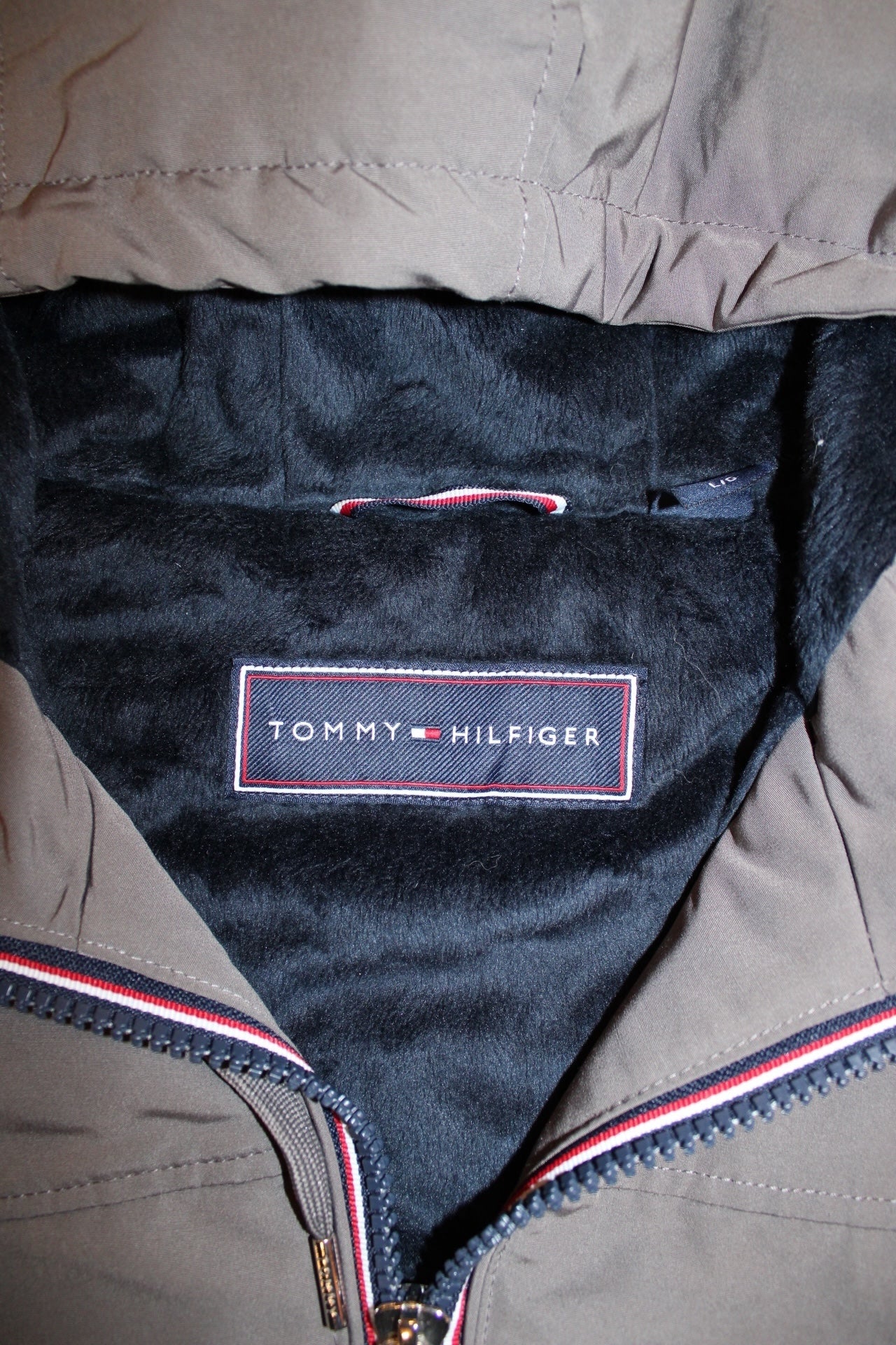 Tommy Hilfiger Rain Jacket (Size L)