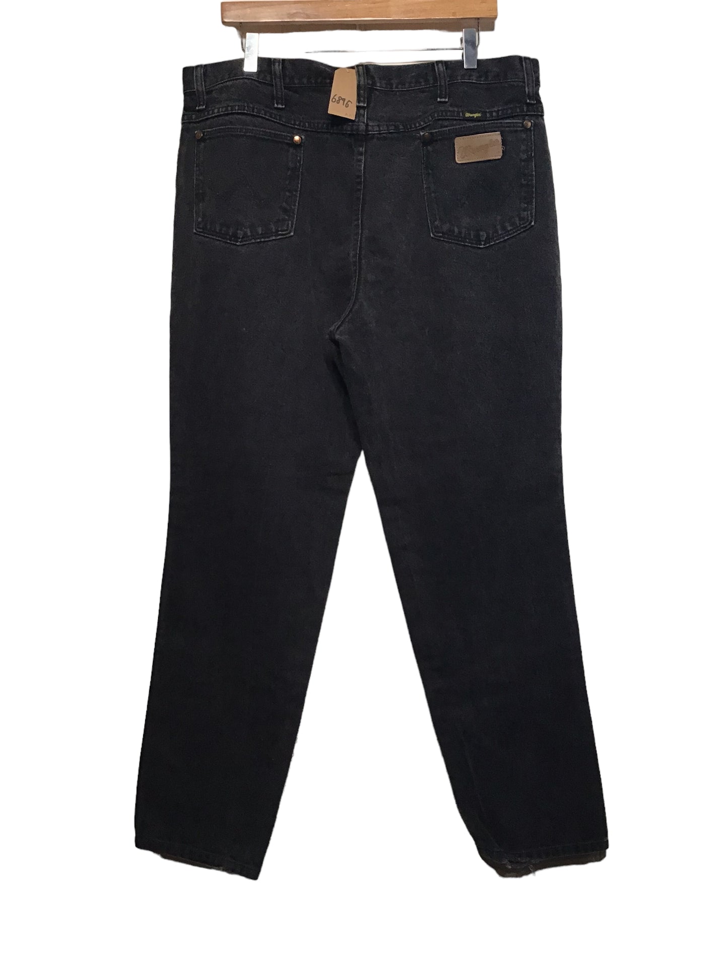 Wrangler Jeans (37x29)