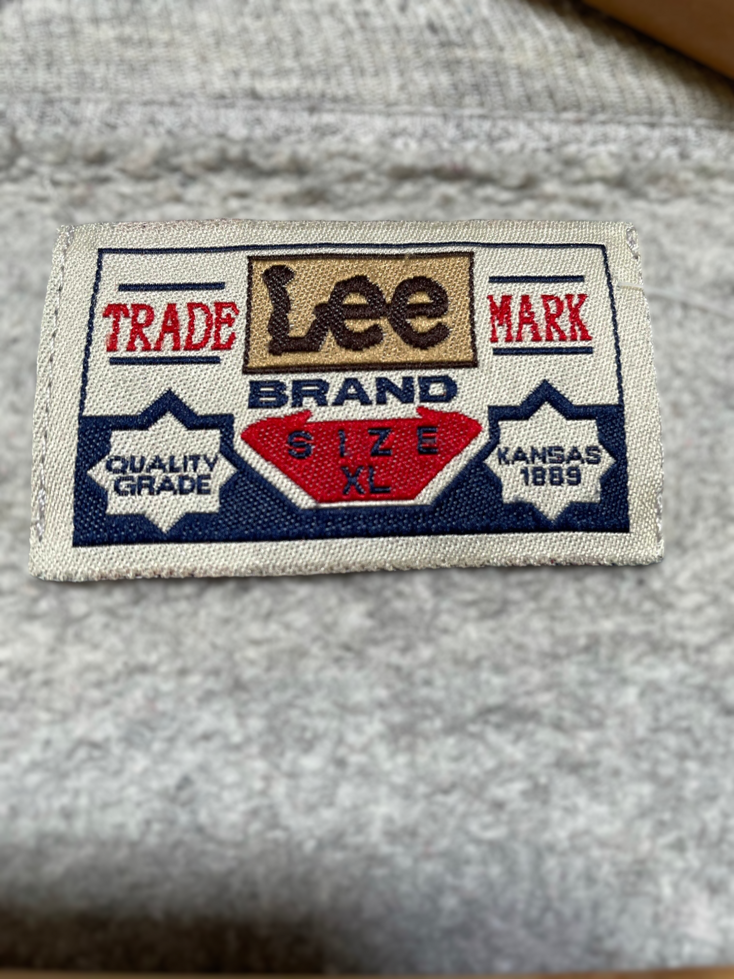 Lee Classic Vintage Sweatshirt (Size L)